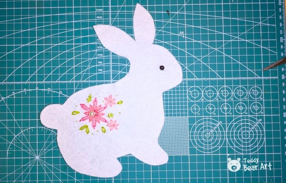 Easy Felt Rabbit Sewing Pattern Tutorial