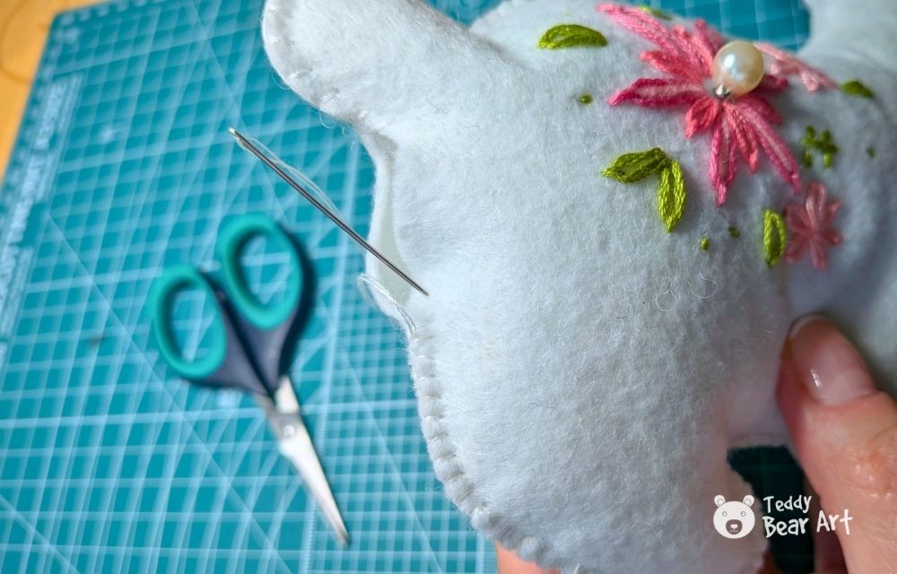 Easy Felt Rabbit Sewing Pattern Tutorial