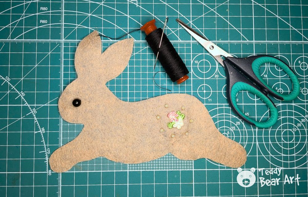 How to Sew a Felt Rabbit: Guide With Photos