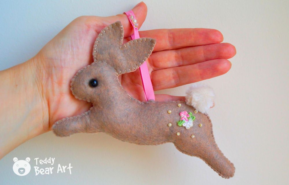 Easy Felt Rabbit Sewing Pattern Free – Running Bunny
