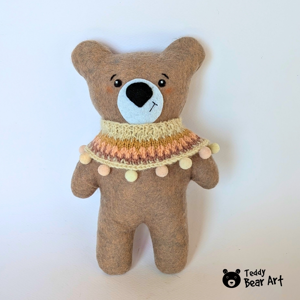 Simple Stuffed Animal Pattern: Felt Teddy Bear