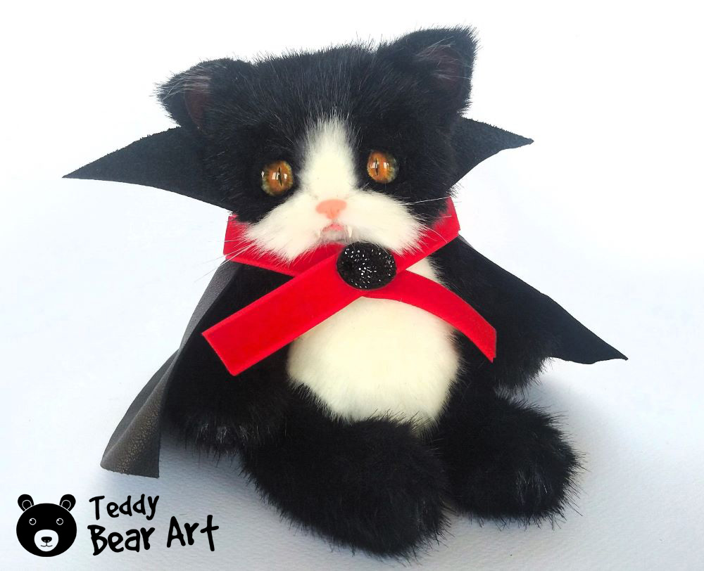 DIY Vampire Cloak Pattern for Your Stuffed Friends