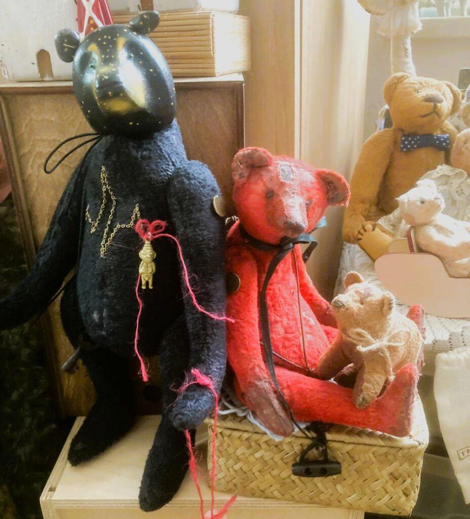 Inside the World of Teddy Bear Collectors: 1700 Bears of Richard Backschas