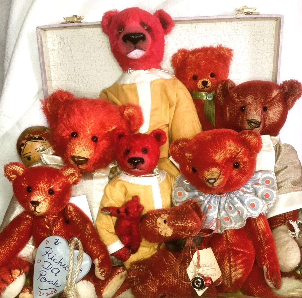 Inside the World of Teddy Bear Collectors: 1700 Bears of Richard Backschas