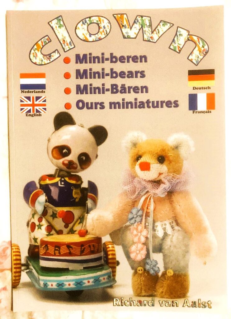 Inside the World of Teddy Bear Collectors: 1700 Bears of Richard Backschas