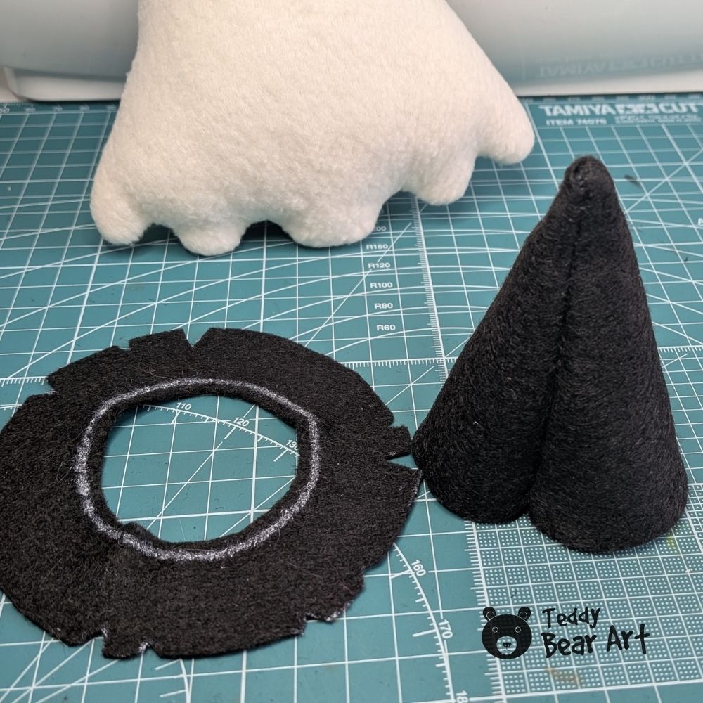 Free Mini Wizard Hat Pattern for Stuffed Animals: Easy Sewing Tutorial
